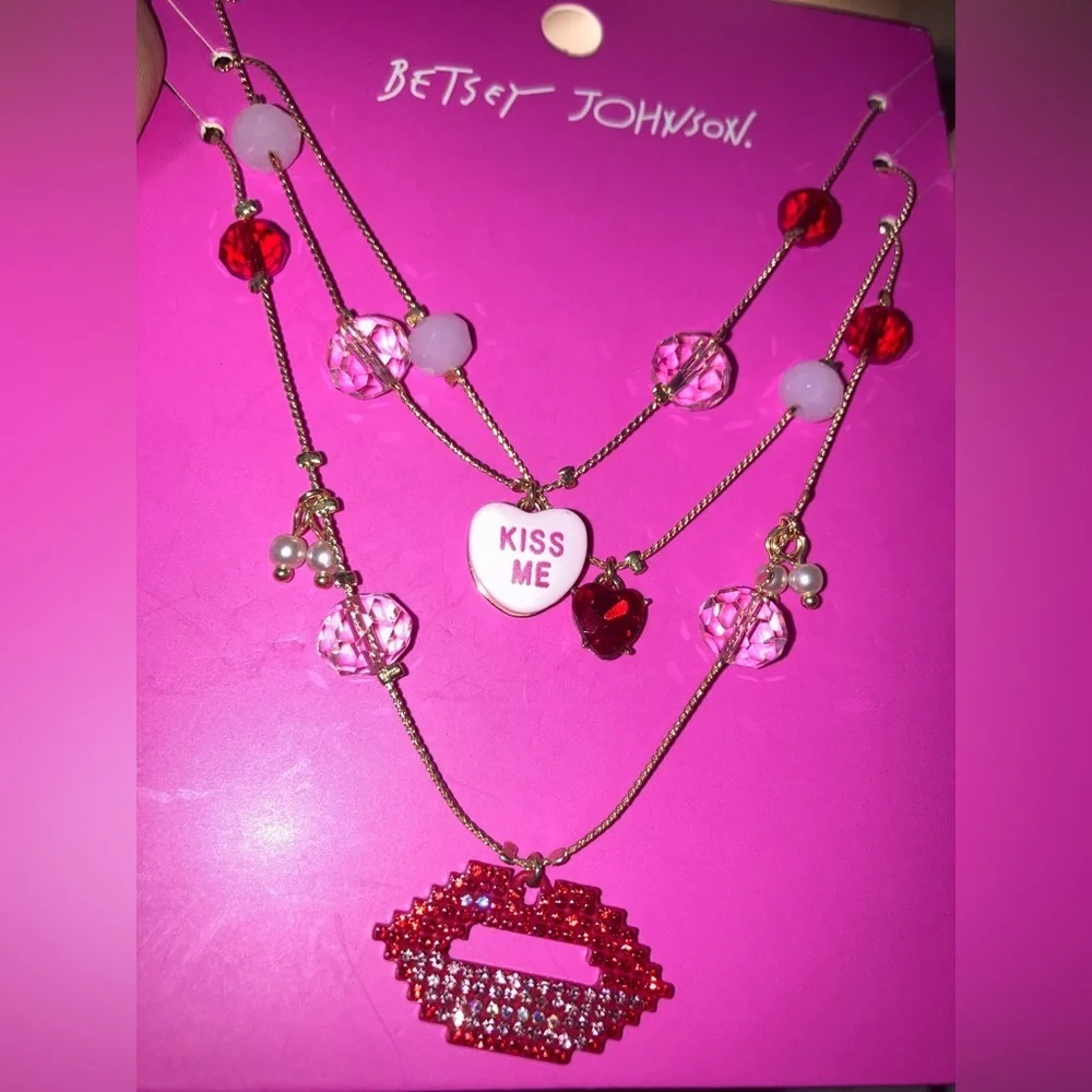 BETSEY JOHNSON Set Valentine Illusion 3 Strand Lips Necklace & Earrings NEW NWT - Picture 7 of 11